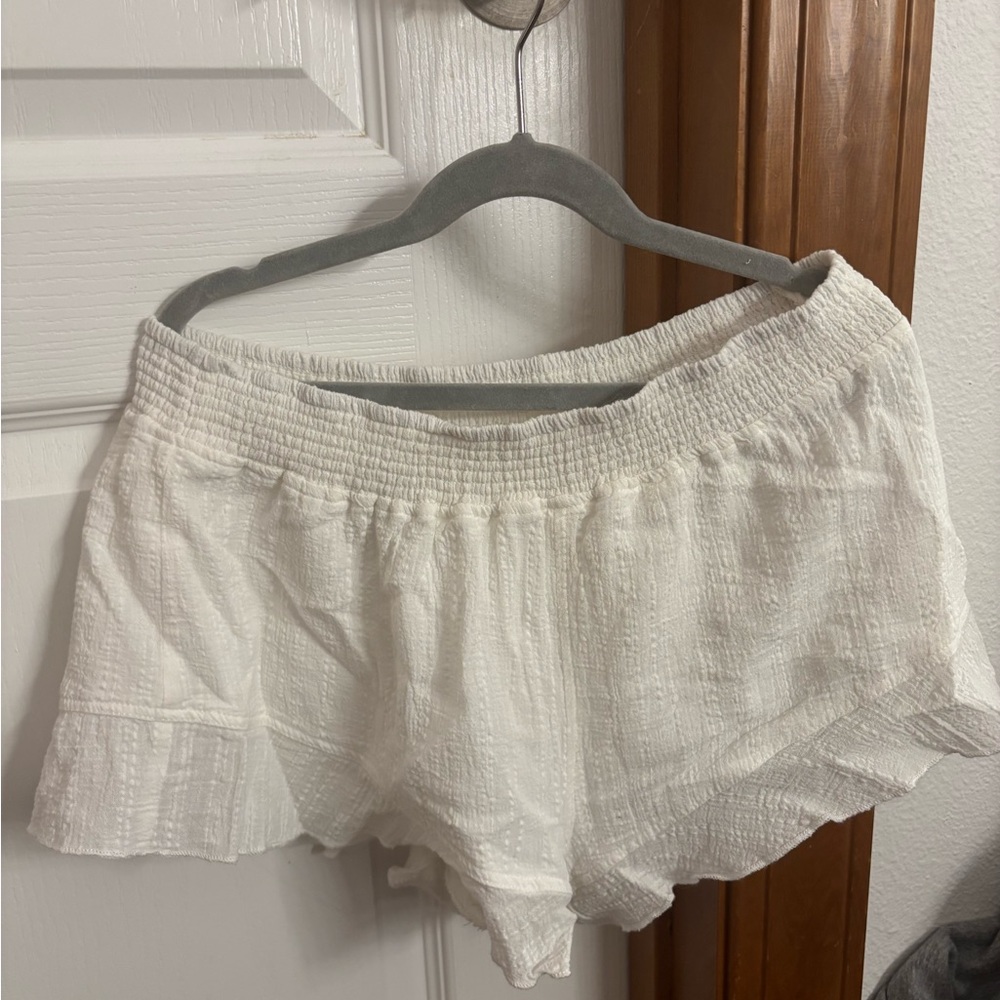PacSun Cream Textured Shorts